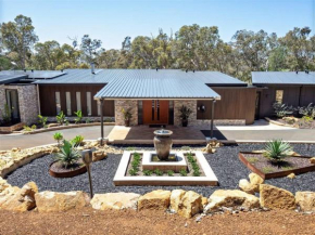 Raffaele's Estate luxury holiday living